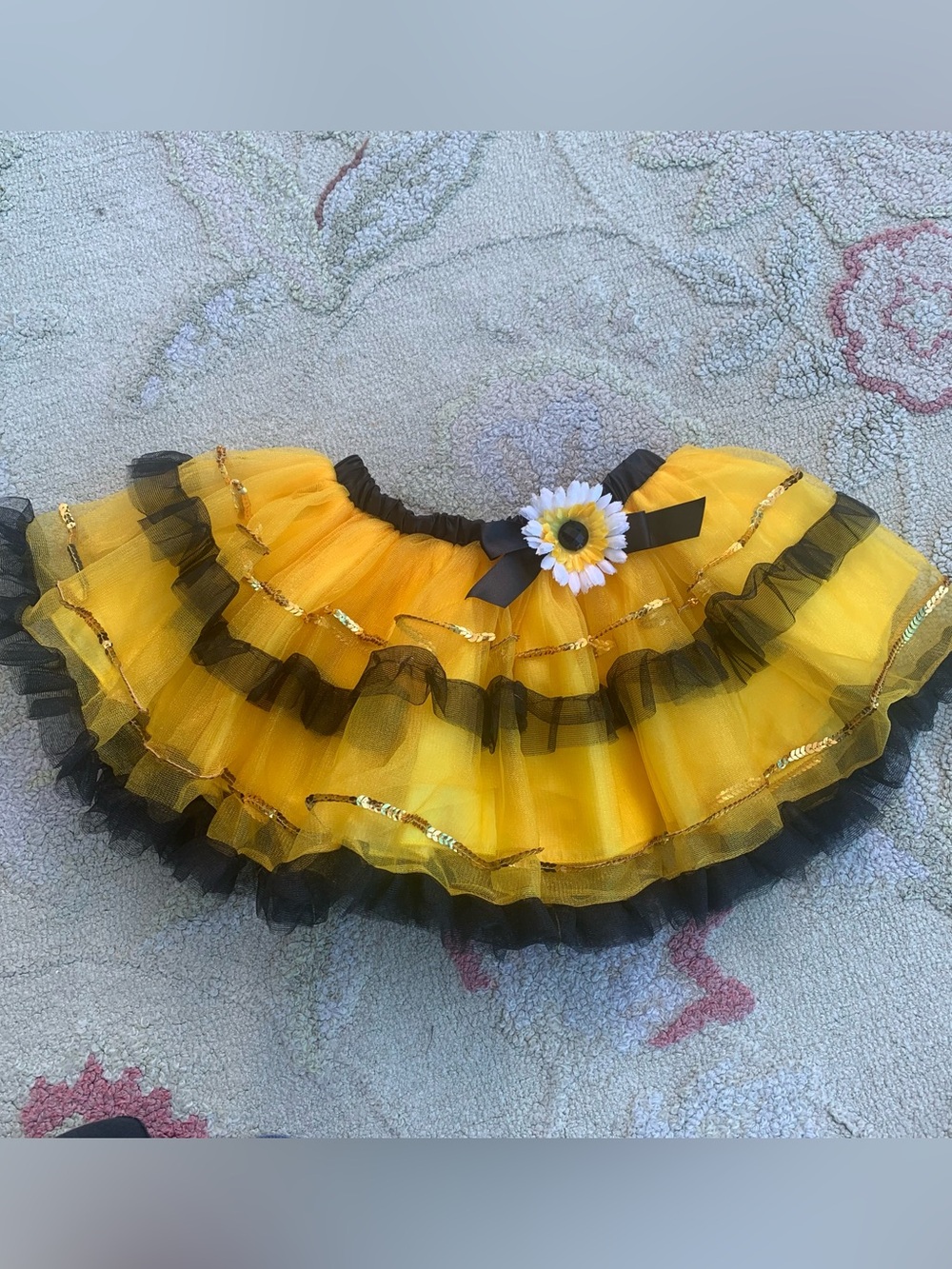Beautiful bumblebee-themed layered tutu kids skirt